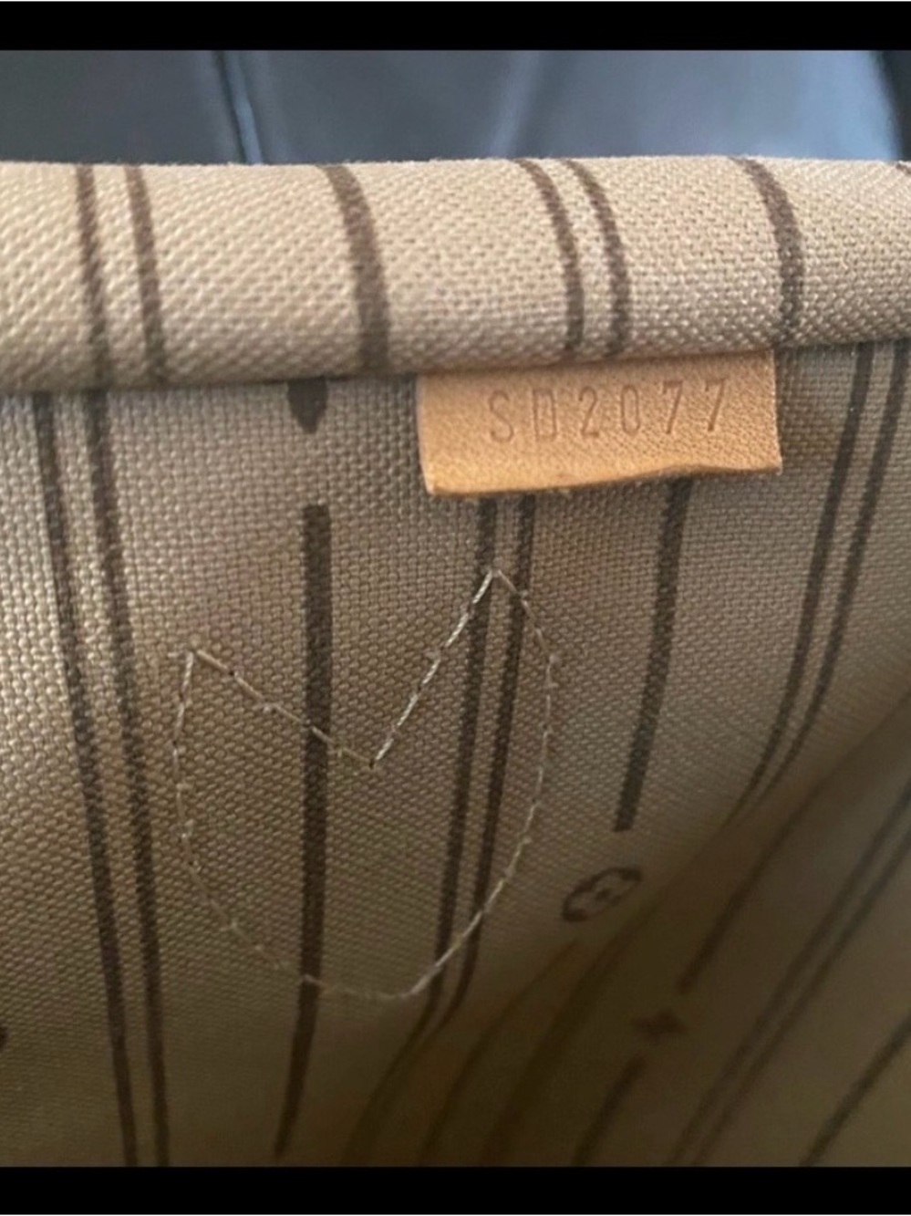 Louis Vuitton Monogram Never Full Tote with Vachetta Trim - Picture 5 of 16
